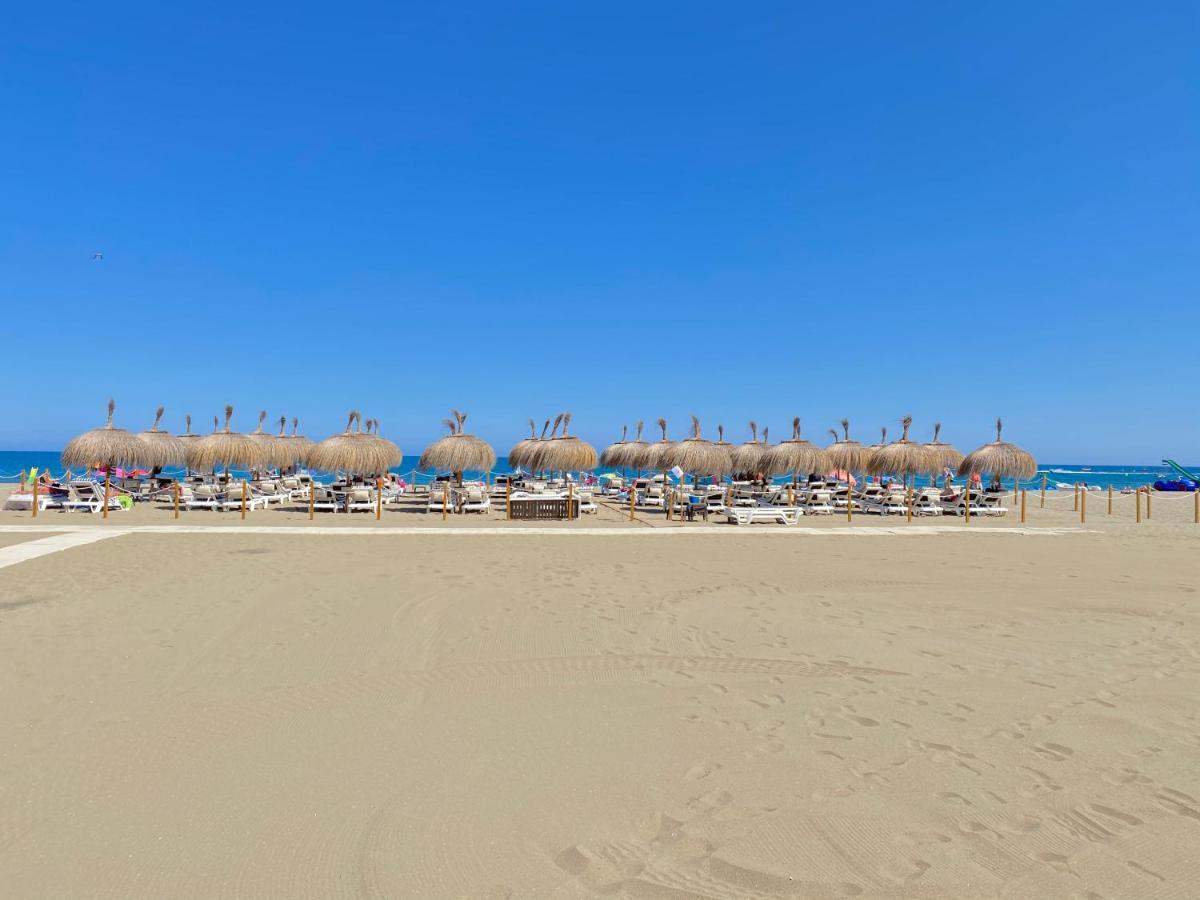 Costa Del Sol Seaside Studio - 5 Mins From Beach فوينخيرولا المظهر الخارجي الصورة