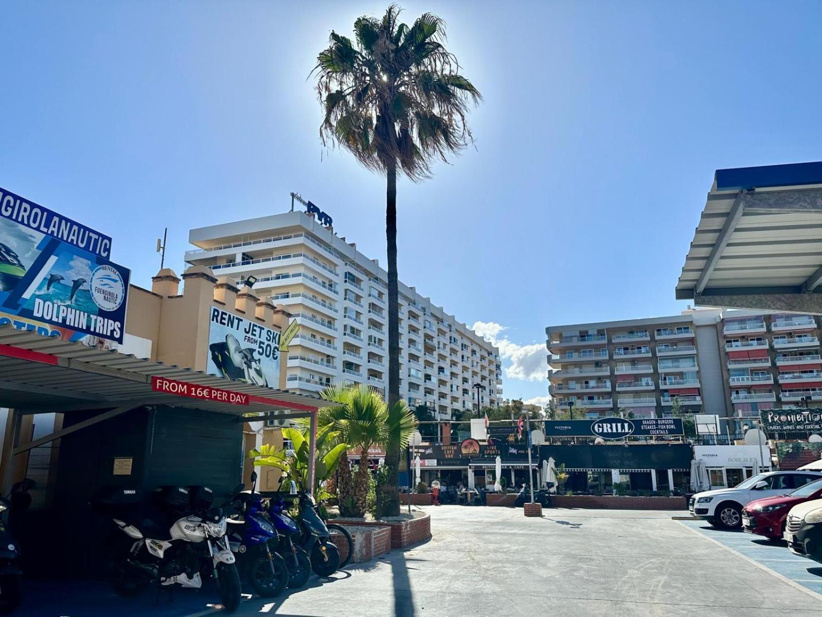 Costa Del Sol Seaside Studio - 5 Mins From Beach فوينخيرولا المظهر الخارجي الصورة