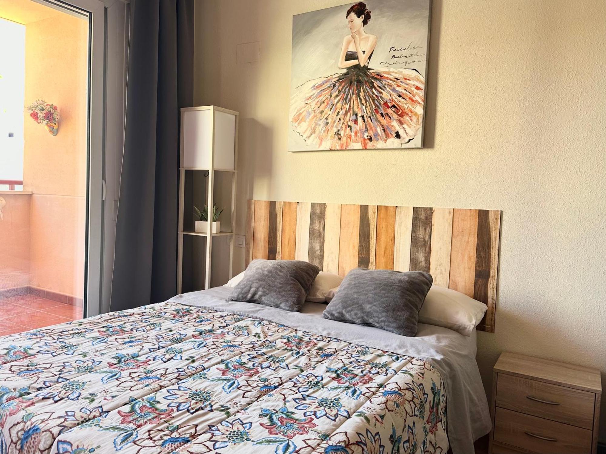 Costa Del Sol Seaside Studio - 5 Mins From Beach فوينخيرولا المظهر الخارجي الصورة