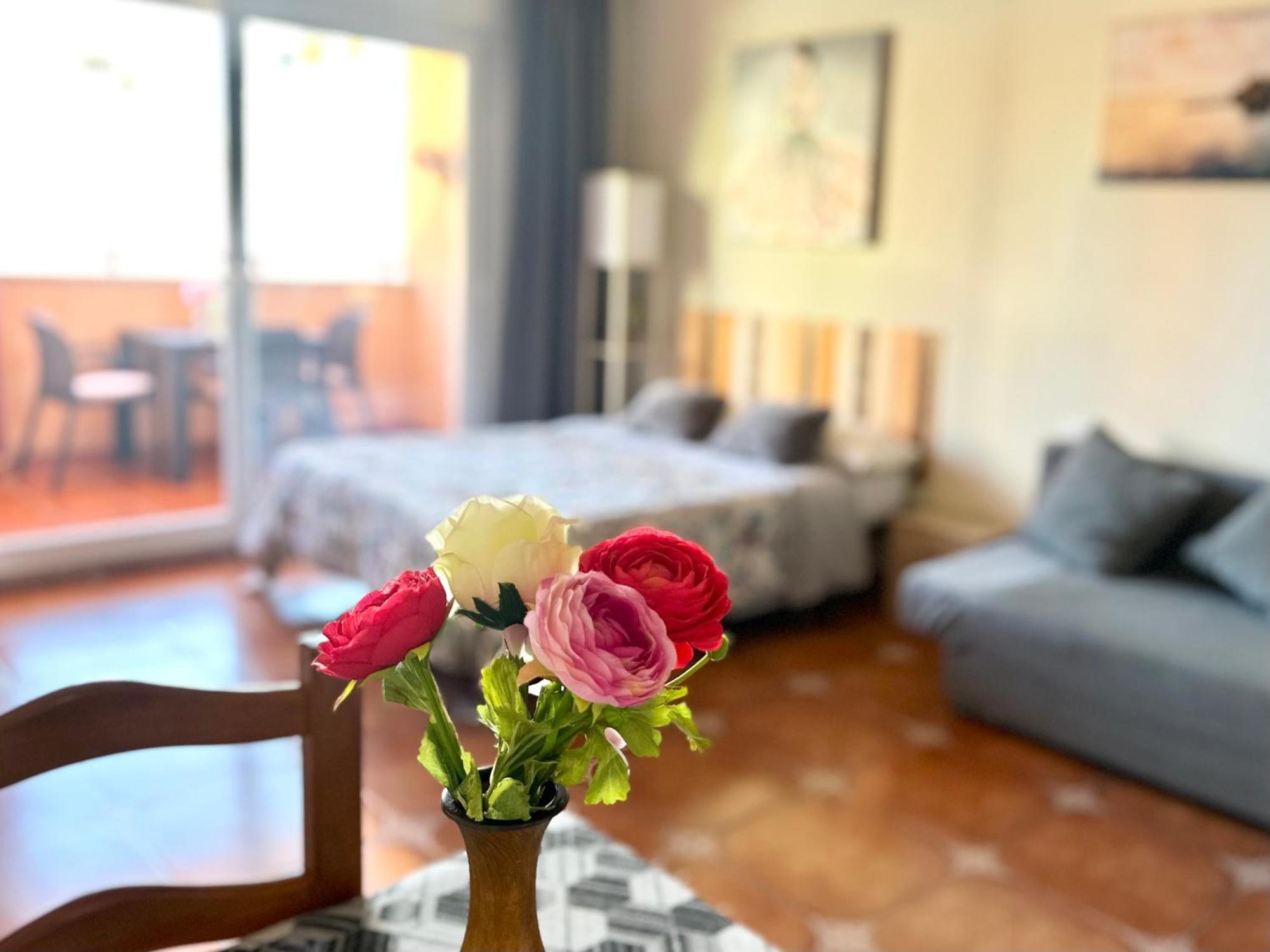 Costa Del Sol Seaside Studio - 5 Mins From Beach فوينخيرولا المظهر الخارجي الصورة