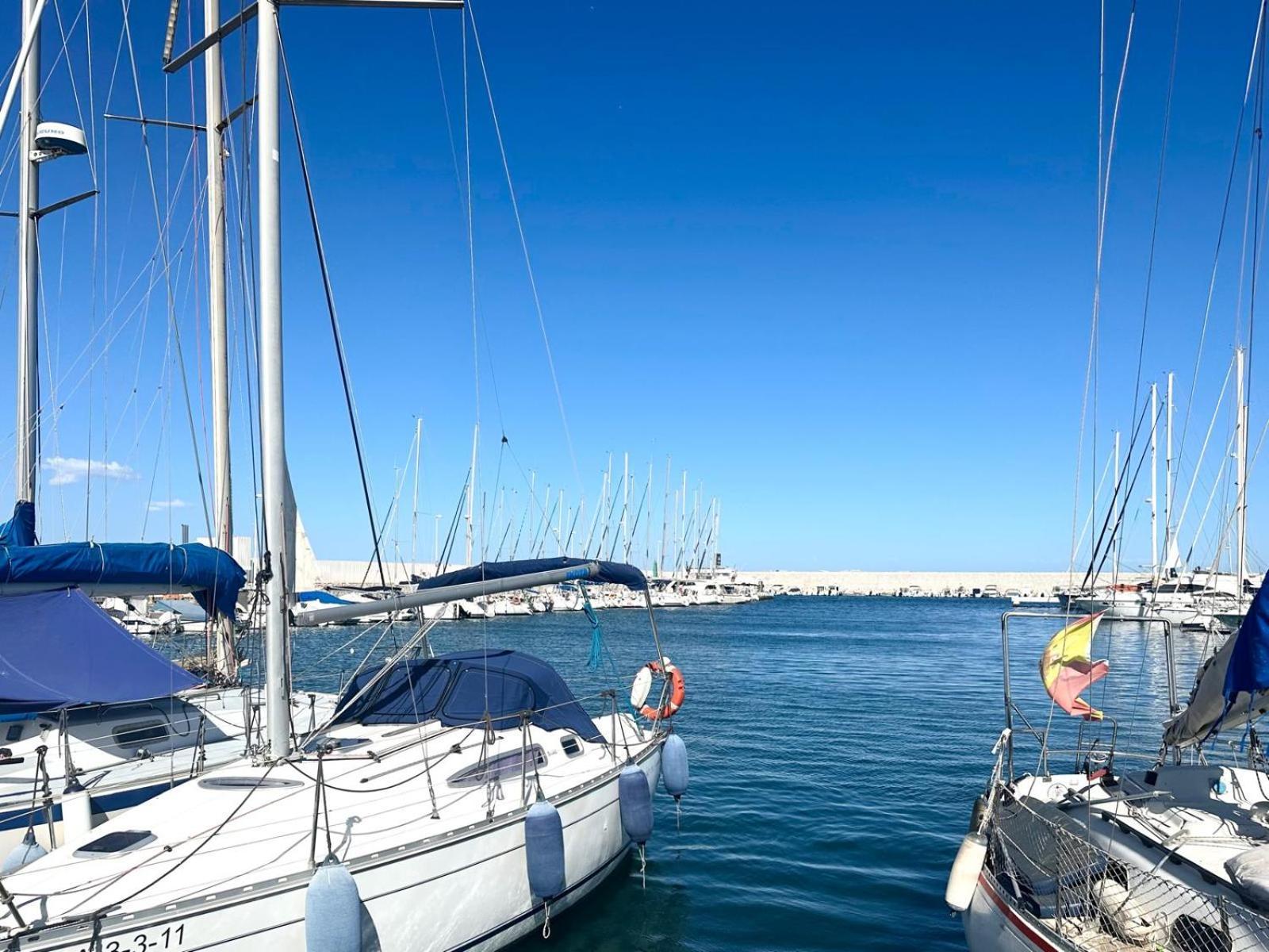Costa Del Sol Seaside Studio - 5 Mins From Beach فوينخيرولا المظهر الخارجي الصورة