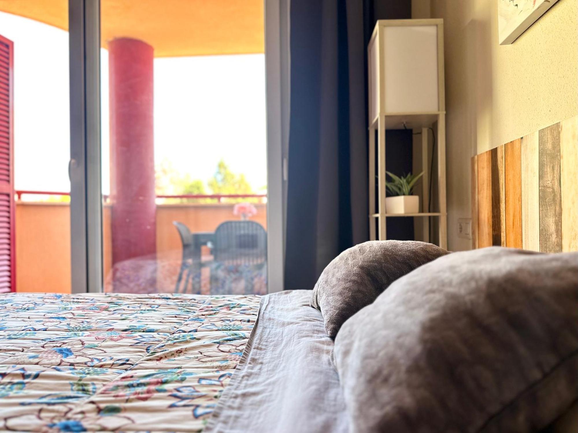 Costa Del Sol Seaside Studio - 5 Mins From Beach فوينخيرولا المظهر الخارجي الصورة