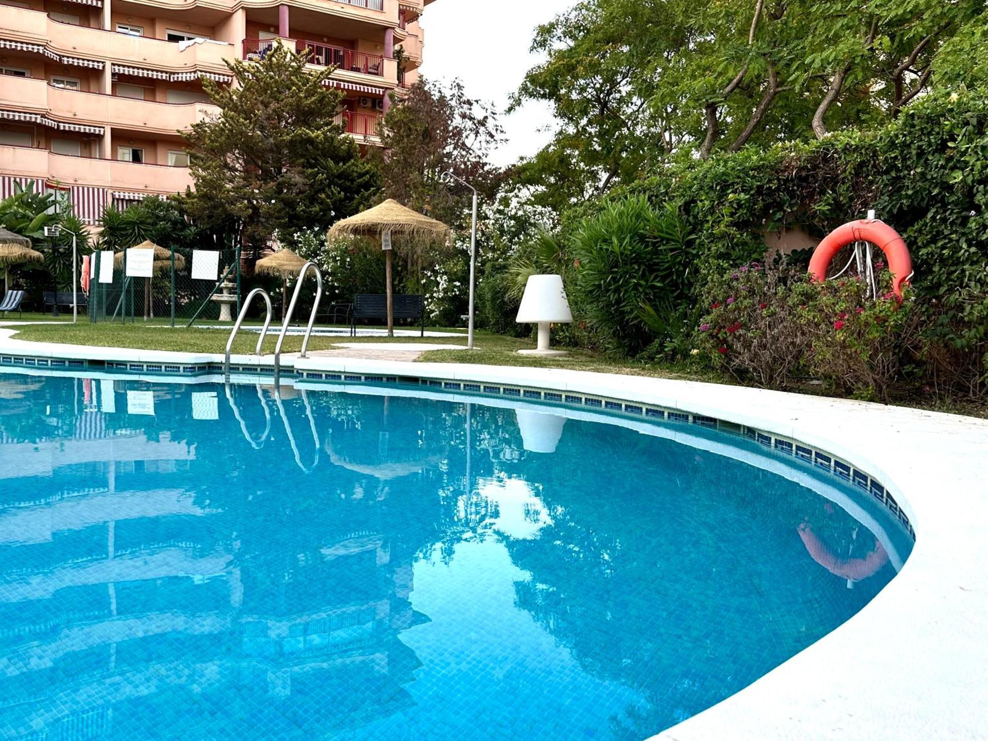 Costa Del Sol Seaside Studio - 5 Mins From Beach فوينخيرولا المظهر الخارجي الصورة